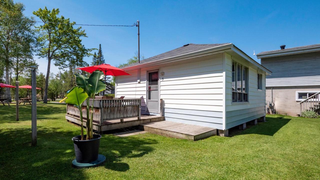 Bel Air Cottages And Motel Sauble Beach Extérieur photo